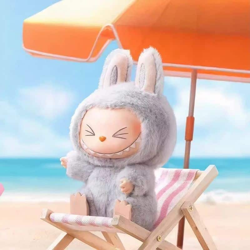 Peluche Labubu Assis en Boîte Mystère